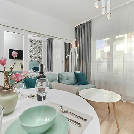 Modern Apartments Kosciuszki With Free Garage Wroclaw By Noclegi Renters Exterior foto