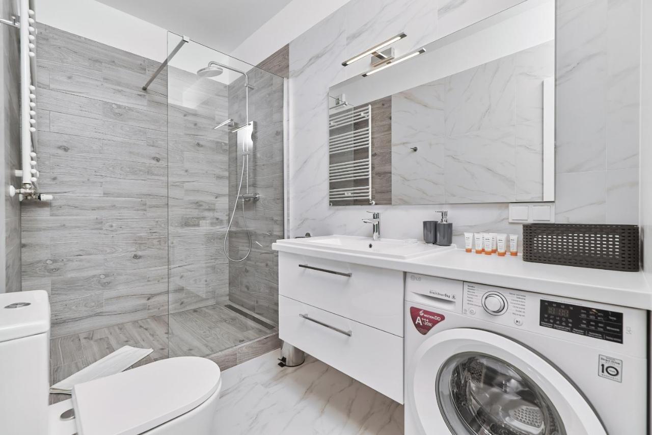 Modern Kosciuszki With Free Garage By Renters Apartment *