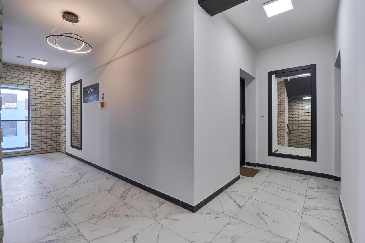 Modern Kosciuszki With Free Garage By Renters Apartment Breslau